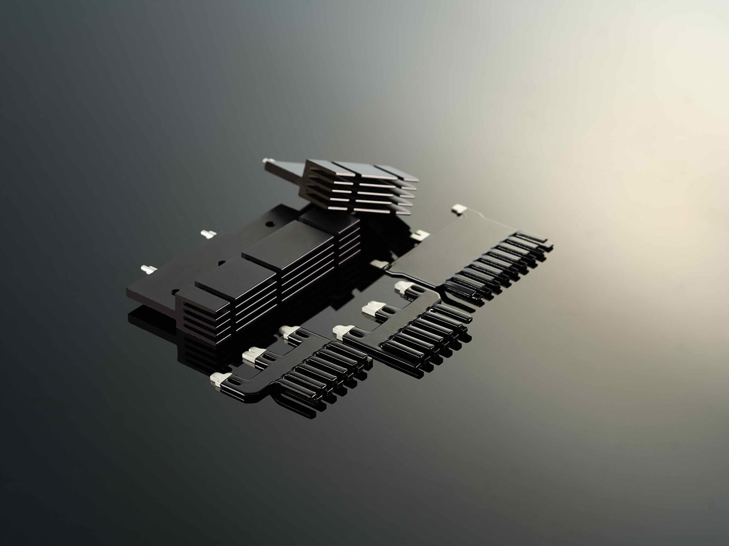 Učinkovito hlajenje z ekstrudiranimi aluminijastimi hladilnimi telesi